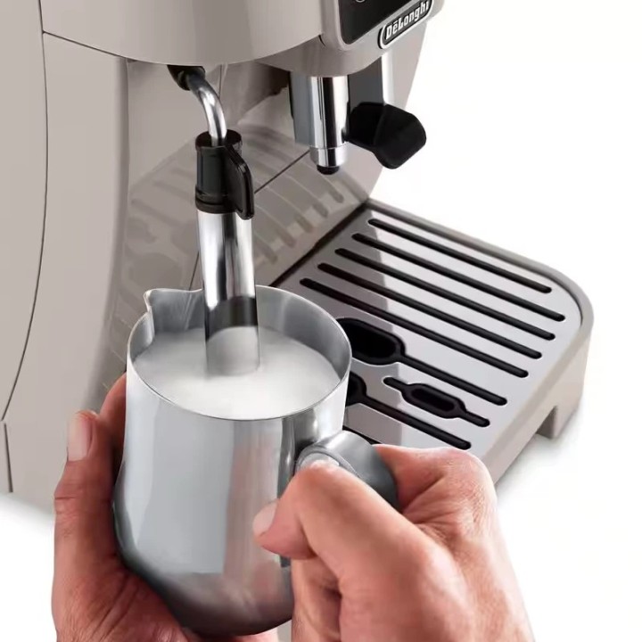 DeLonghi aparat za kafu ECAM220.50.BG